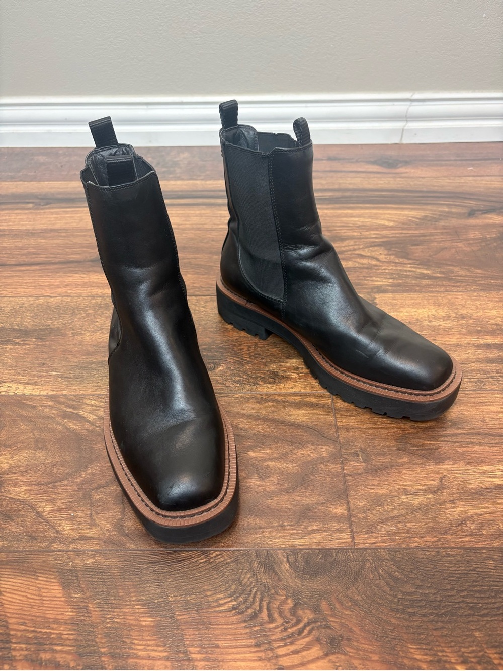 Sam Edelman Laguna Chelsea Leather Boots Lug Sole Black Size 9.5